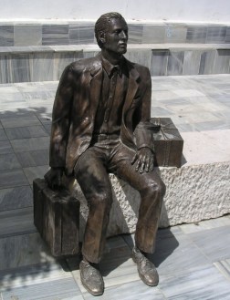 estatua_emigrante_tocon