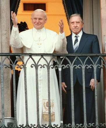 el papa y chile